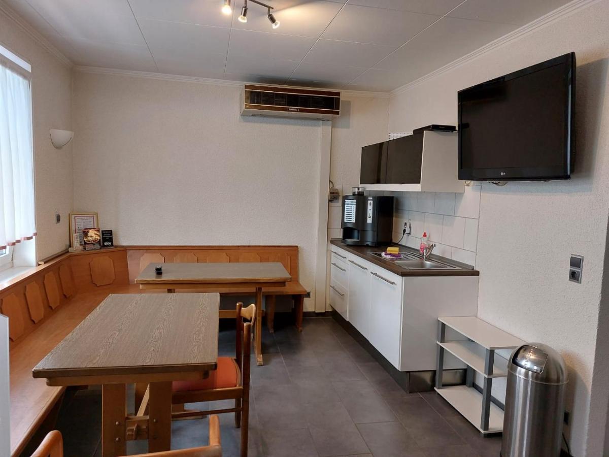 Gaestezimmer Gasthof Becker 호텔 Wulfrath 외부 사진