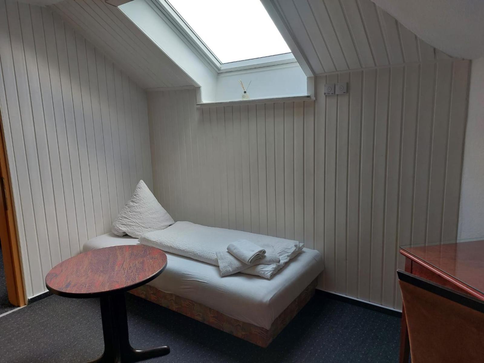 Gaestezimmer Gasthof Becker 호텔 Wulfrath 외부 사진