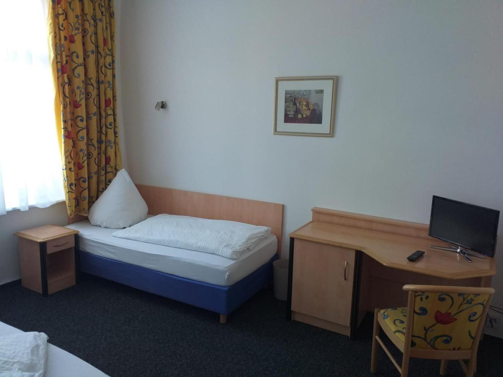 Gaestezimmer Gasthof Becker 호텔 Wulfrath 외부 사진