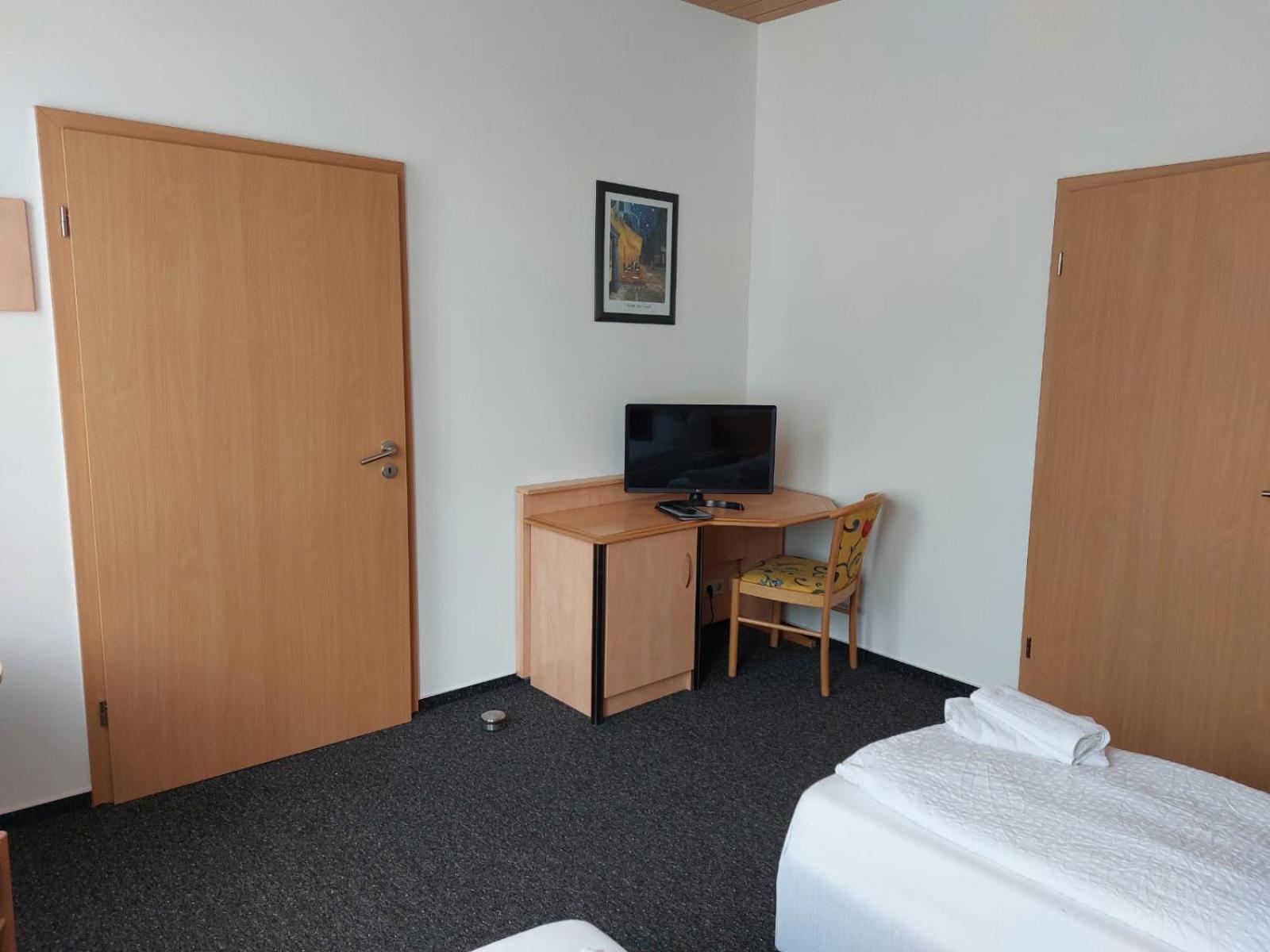 Gaestezimmer Gasthof Becker 호텔 Wulfrath 외부 사진