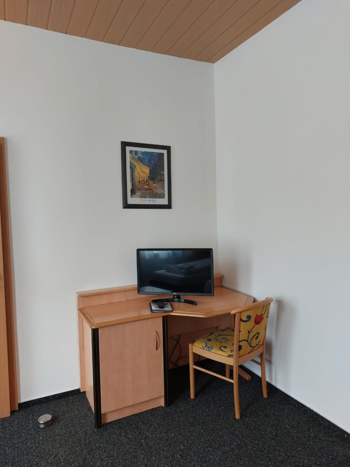 Gaestezimmer Gasthof Becker 호텔 Wulfrath 외부 사진
