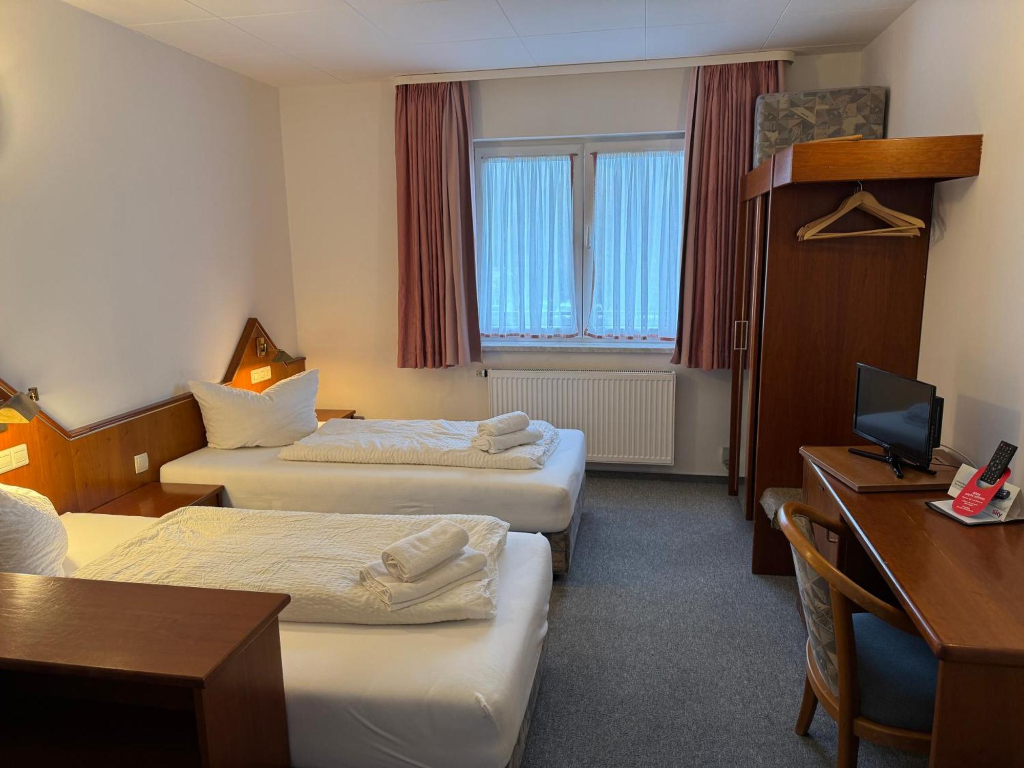 Gaestezimmer Gasthof Becker 호텔 Wulfrath 외부 사진
