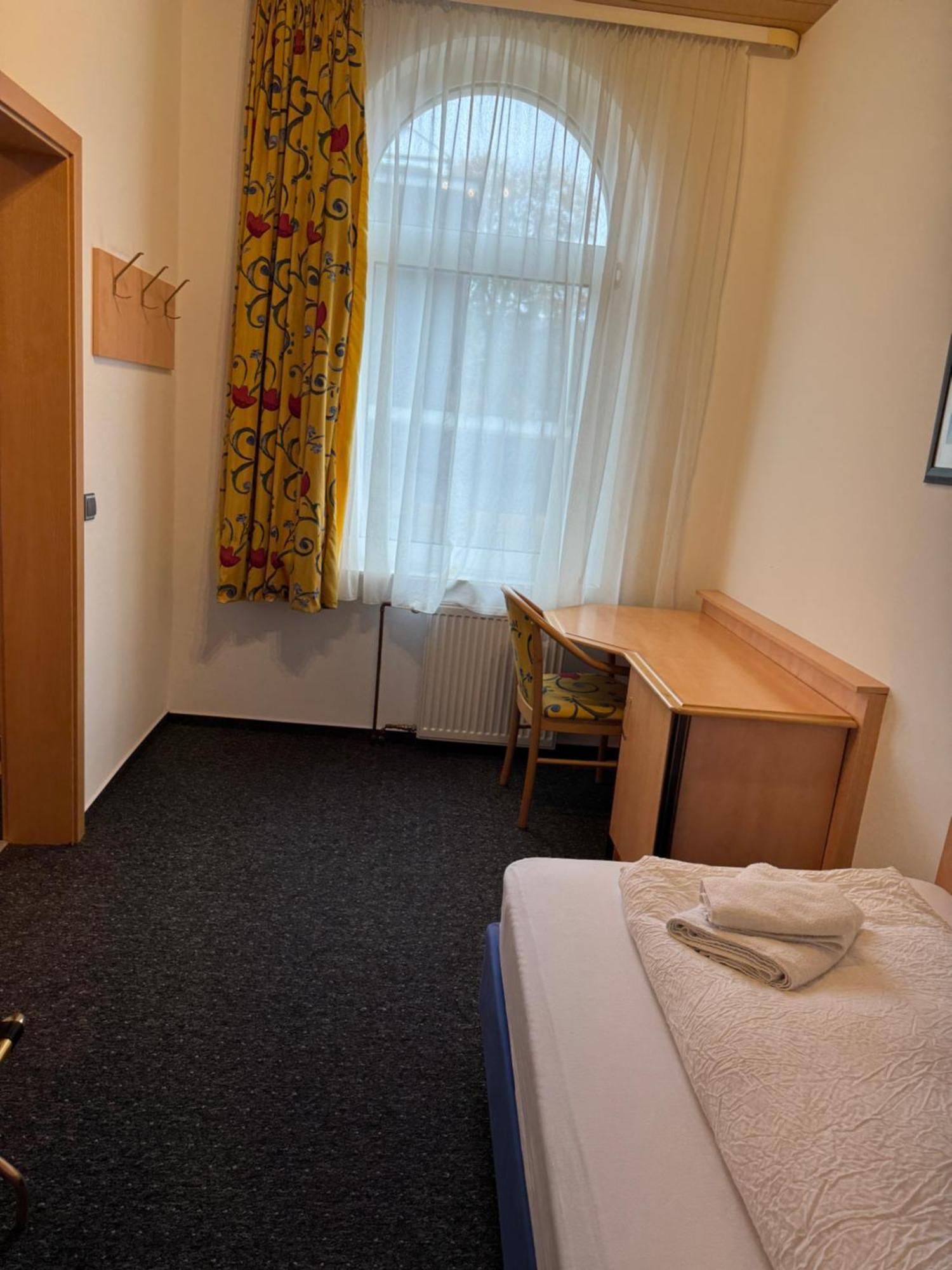 Gaestezimmer Gasthof Becker 호텔 Wulfrath 외부 사진